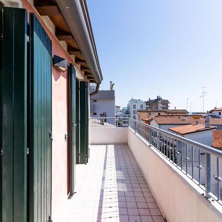 Maestrale Canova Apartments Caorle Ngoại thất bức ảnh