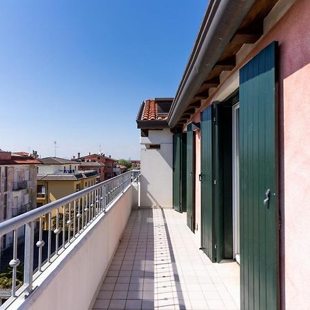 Maestrale Canova Apartments Caorle Ngoại thất bức ảnh