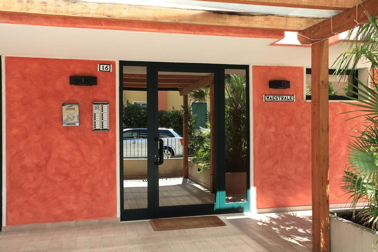 Maestrale Canova Apartments Caorle Ngoại thất bức ảnh