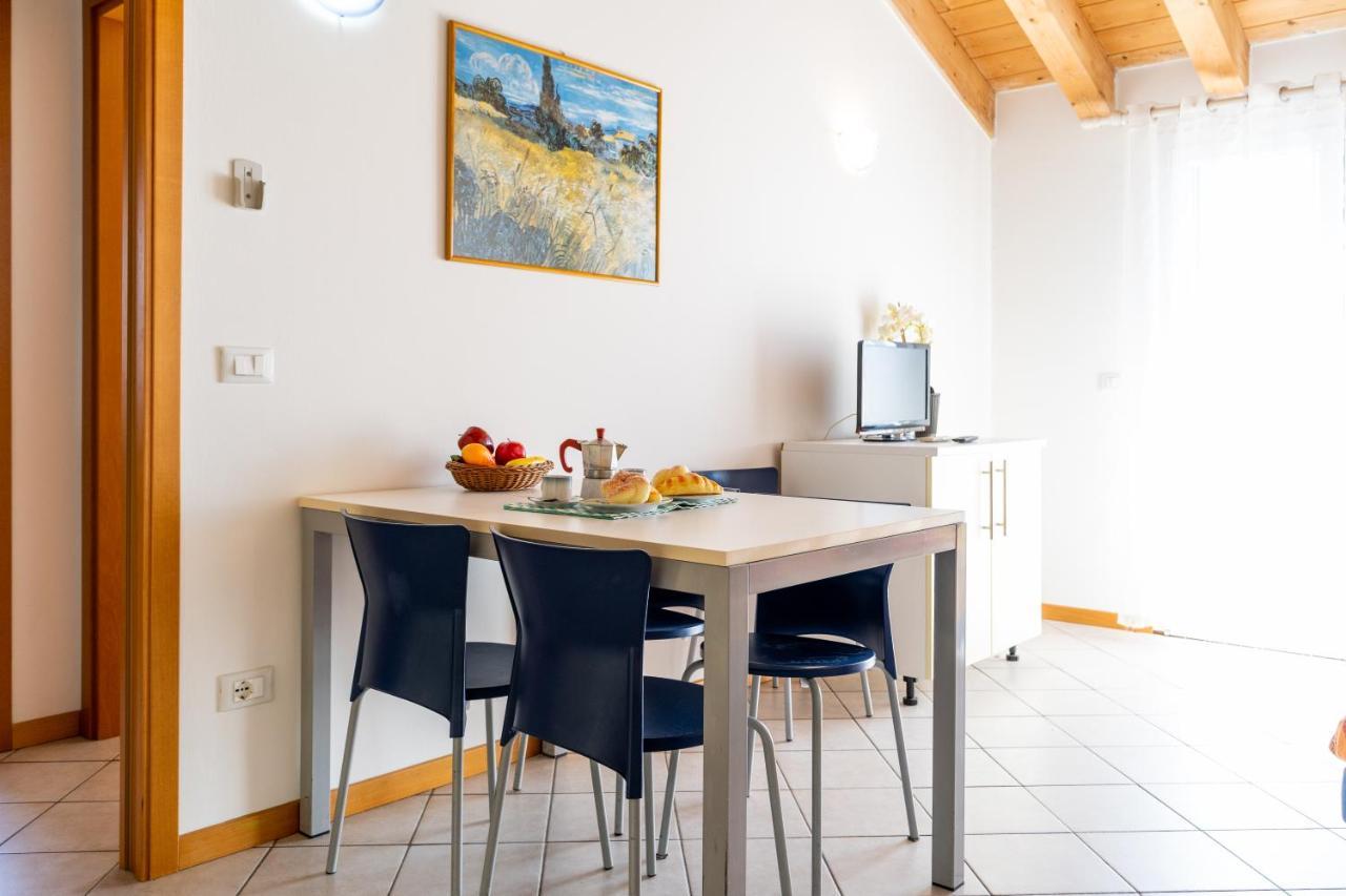 Maestrale Canova Apartments Caorle Ngoại thất bức ảnh