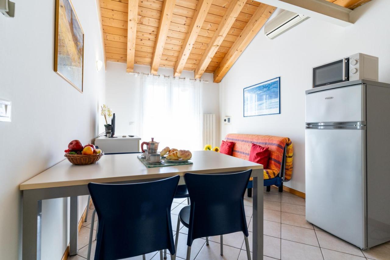 Maestrale Canova Apartments Caorle Ngoại thất bức ảnh
